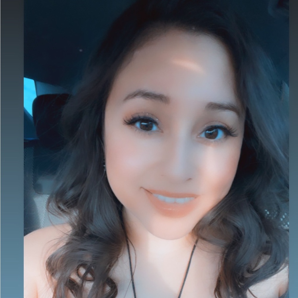 Meet your Posher, Mariela